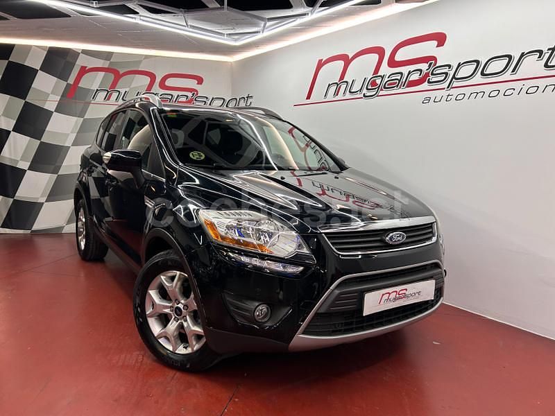 Negro Usado 2012 Ford Kuga Trend SUV | 10.900 € (Un poco caro) - Imagen 1/4