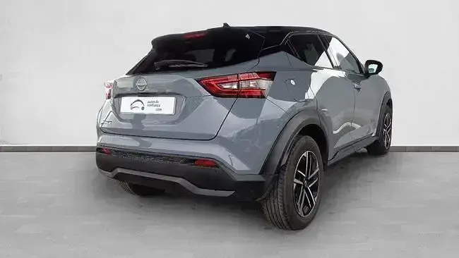 Usado Nissan Juke N-Connecta 114 CV (83 kW) 2025 Gris SUV