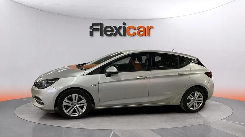 Usado Opel Astra Business Elegance 145 CV (106 kW) 2020 Gris Familiar