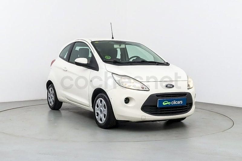 Usado Ford Ka Trend 69 CV (50 kW) 2016 Blanco Berlina