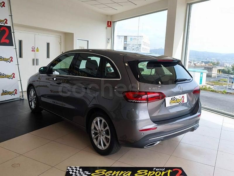 Usado Mercedes B180 116 CV (85 kW) 2019 Gris / plata Utilitario