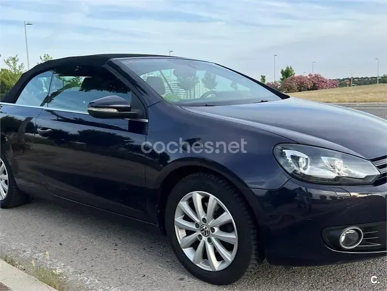 Usado VW Golf Cabriolet 105 CV (77 kW) 2011 Azul Descapotable