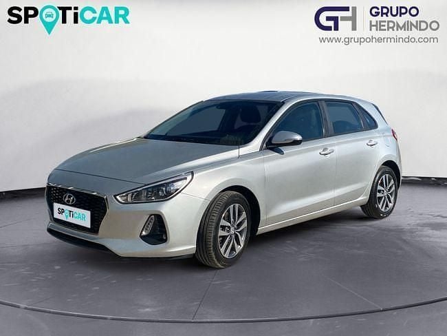 Usado Hyundai i30 110 CV (80 kW) 2018 Gris