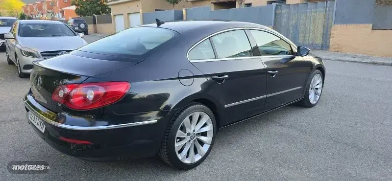 Usado VW Passat 140 CV (102 kW) 2010 Negro Berlina