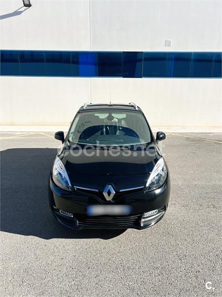 Usado Renault Scénic III Bose Edition 130 CV (95 kW) 2014 Negro Monovolumen