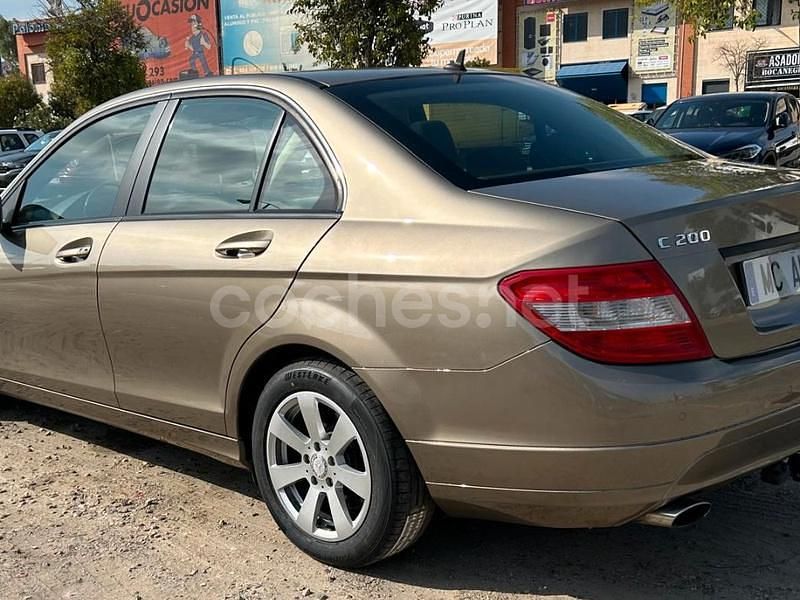 Usado Mercedes C200 184 CV (135 kW) 2010 Beige Berlina