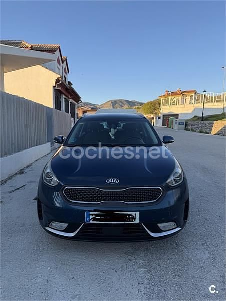 Usado Kia Niro 141 CV (103 kW) 2018 Azul SUV