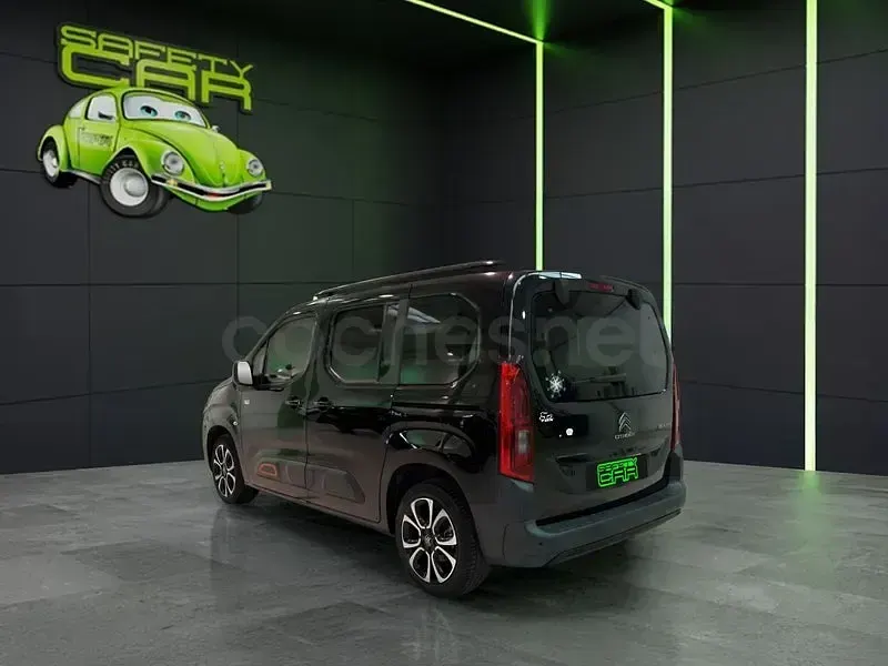 Usado Citroën Berlingo Shine 102 CV (75 kW) 2019 Negro Monovolumen