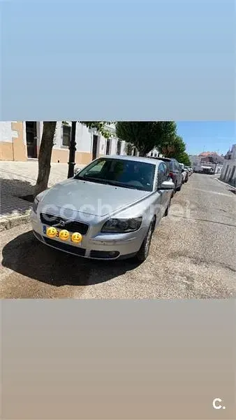 Usado Volvo S40 Momentum 136 CV (100 kW) 2007 Gris / plata Berlina