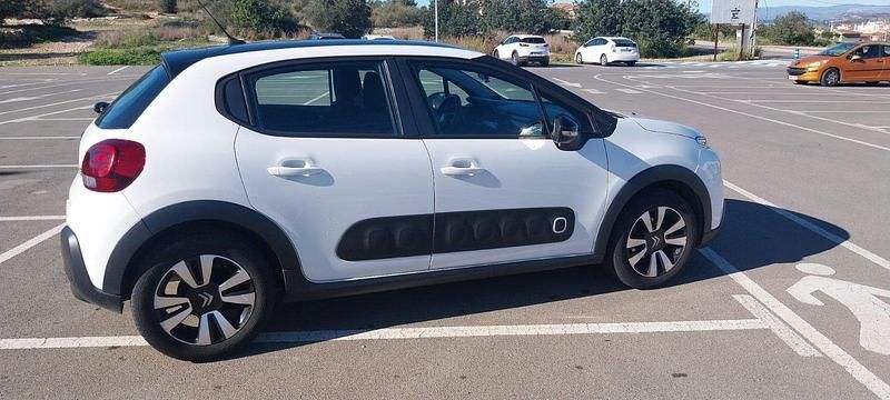 Usado Citroën C3 Feel 85 CV (62 kW) 2017 Blanco Berlina