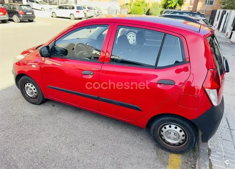 Usado Hyundai i10 Classic 66 CV (48 kW) 2011 Rojo Utilitario