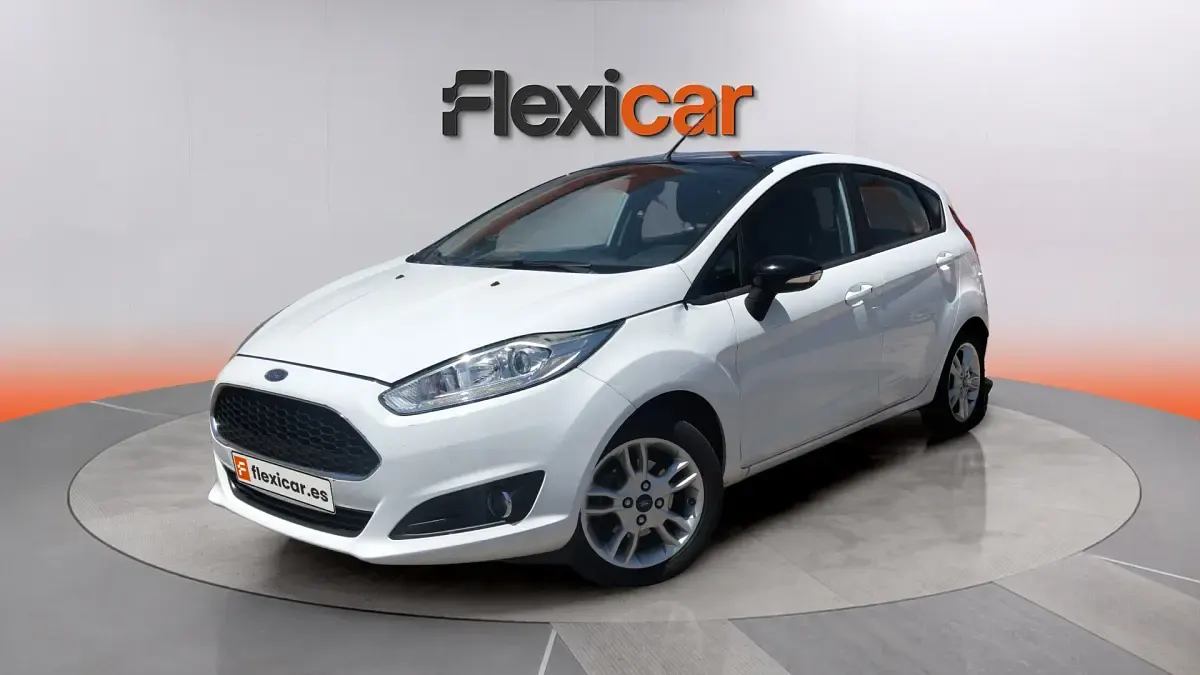 Usado Ford Fiesta Active 86 CV (63 kW) 2017 Blanco Utilitario