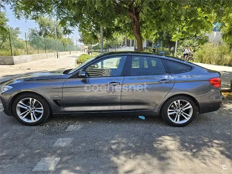 Usado BMW 320 Sport Line 184 CV (135 kW) 2015 Gris / plata Berlina