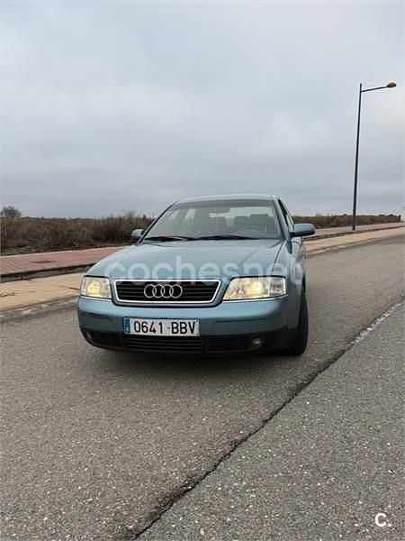 Usado Audi A6 193 CV (141 kW) 2000 Azul Berlina