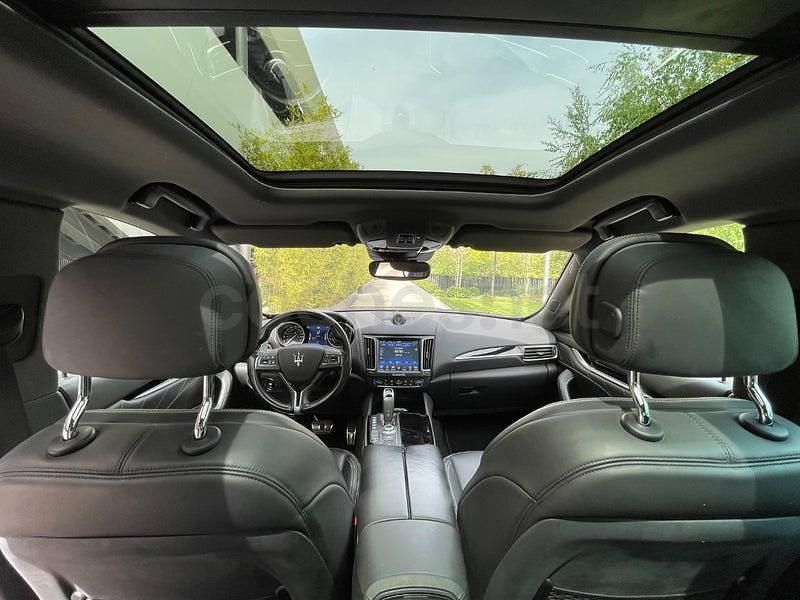 Usado Maserati Levante GranLusso 350 CV (257 kW) 2017 Azul SUV