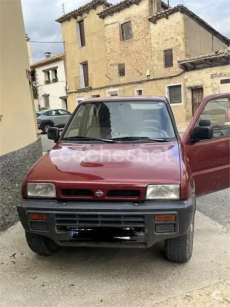Usado Nissan Terrano SE 125 CV (91 kW) 1995 Granate SUV