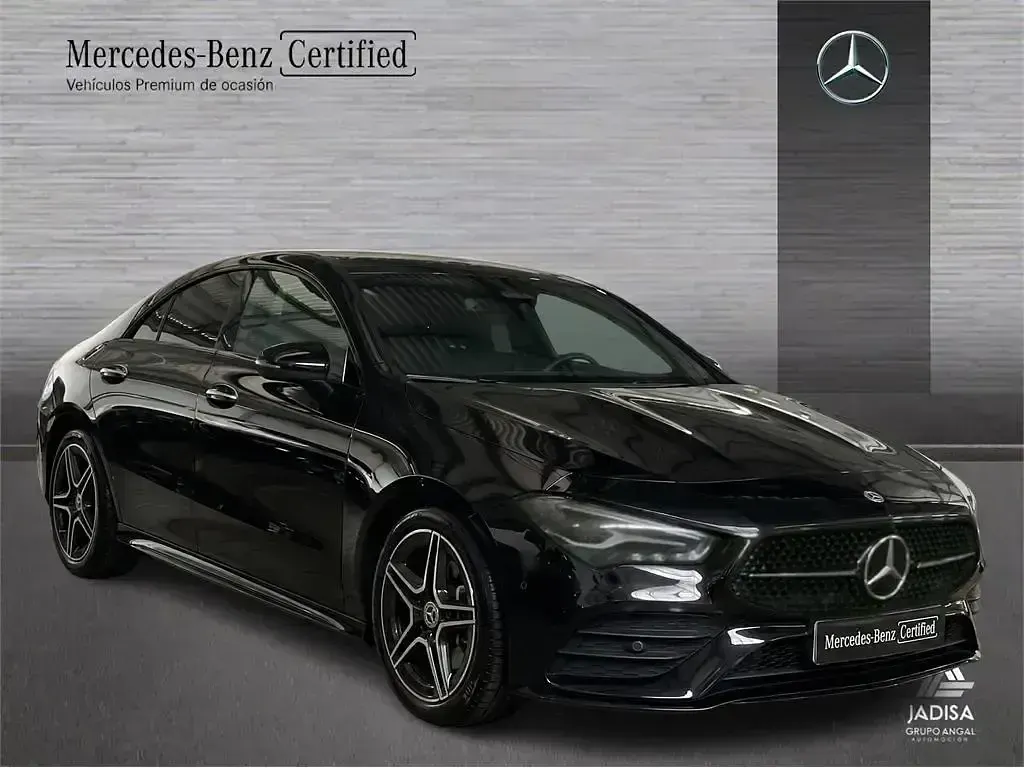 Usado Mercedes CLA200 163 CV (119 kW) 2025 Negro Berlina