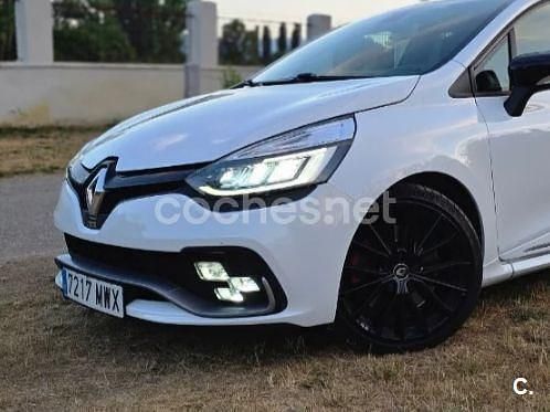Usado Renault Clio IV Trophy 220 CV (161 kW) 2018 Blanco Berlina