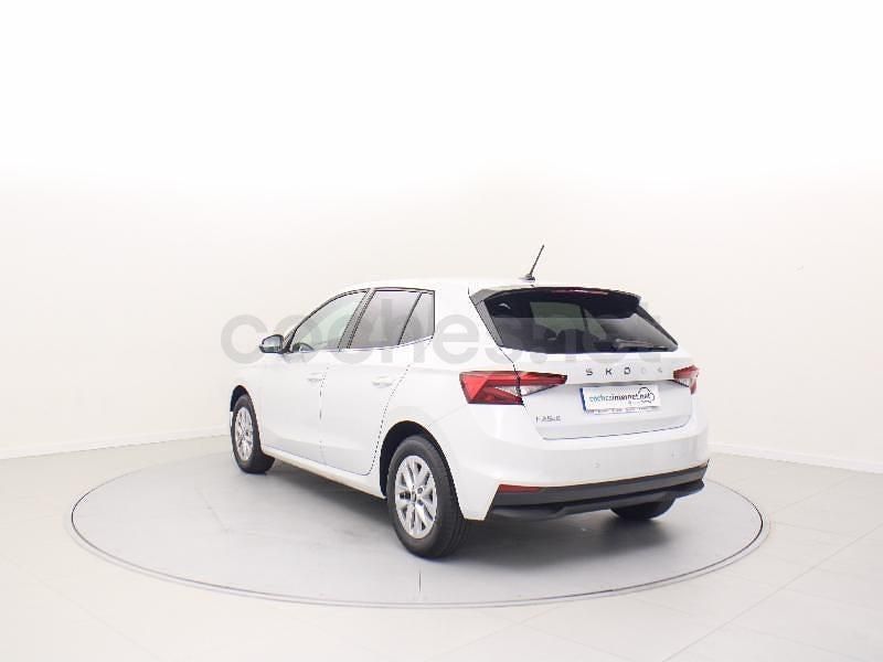 Usado Skoda Fabia Selection 115 CV (84 kW) 2025 Blanco Utilitario