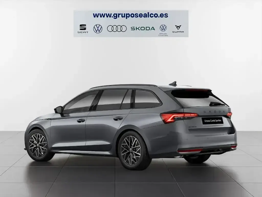 Nuevo Skoda Octavia SportLine 150 CV (110 kW) 2026 Gris Familiar