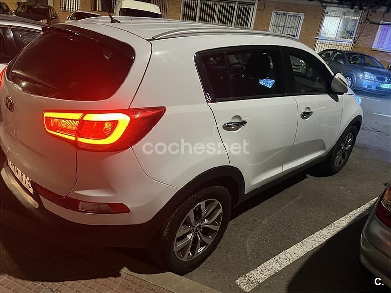 Blanco Usado 2014 Kia Sportage SUV | 8900 € (Precio justo) - Imagen 1/4