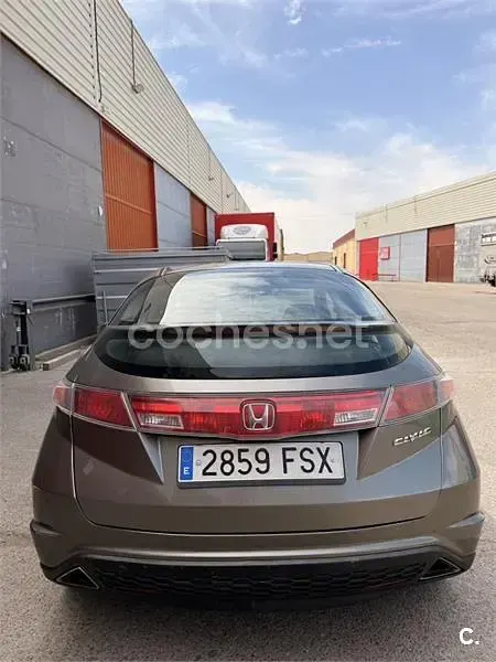 Usado Honda Civic Sport 140 CV (102 kW) 2007 Gris / plata Berlina