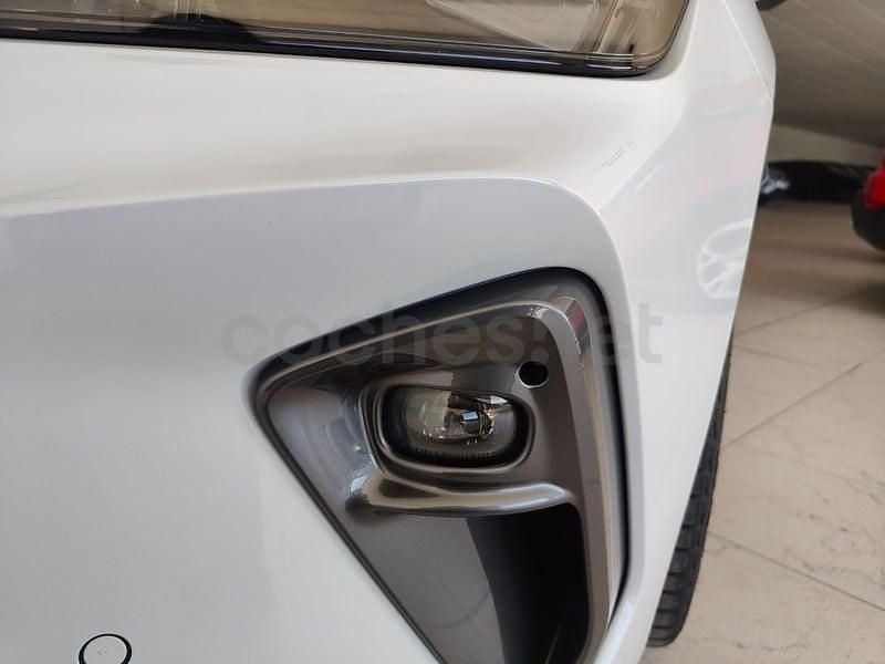 Usado Cupra Leon 150 CV (110 kW) 2024 Blanco Berlina