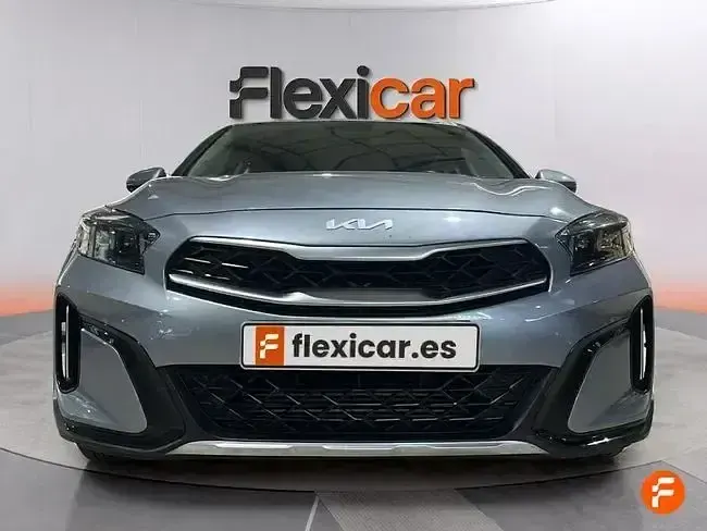 Usado Kia XCeed 120 CV (88 kW) 2023 Gris SUV