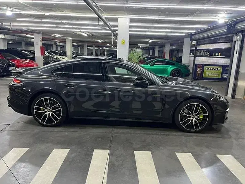 Usado Porsche Panamera 462 CV (339 kW) 2020 Gris / plata Utilitario