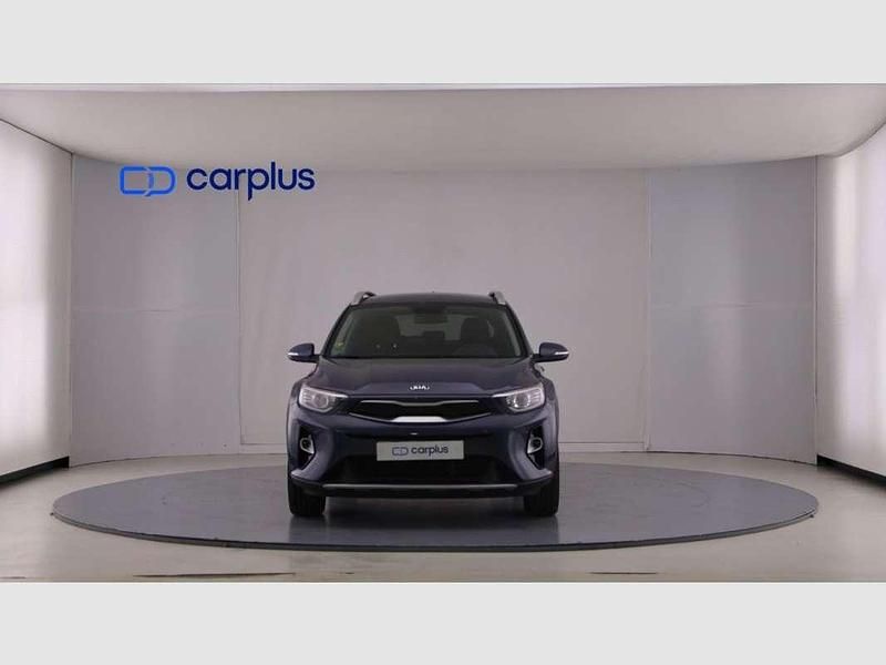 Usado Kia Stonic 101 CV (74 kW) 2020 Plateado SUV