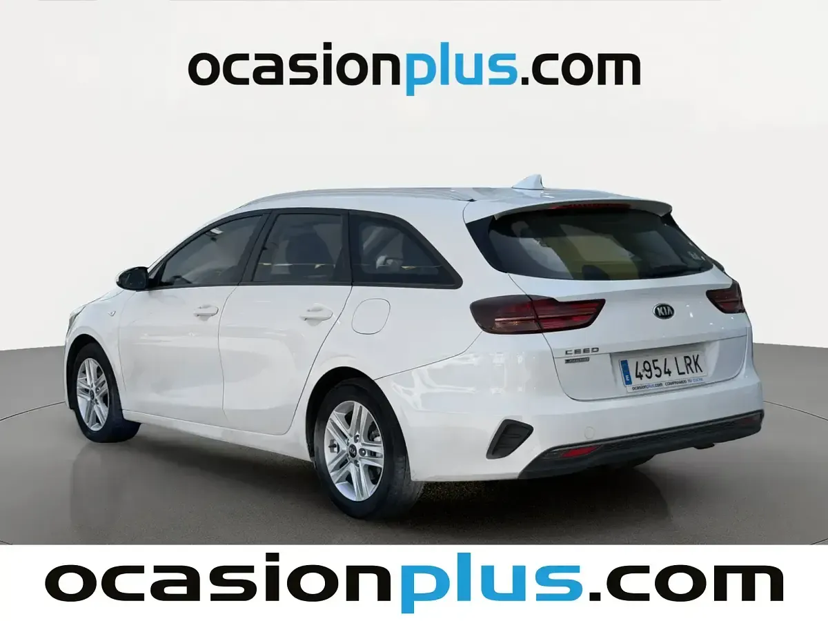 Usado Kia Ceed 120 CV (88 kW) 2021 Blanco Utilitario