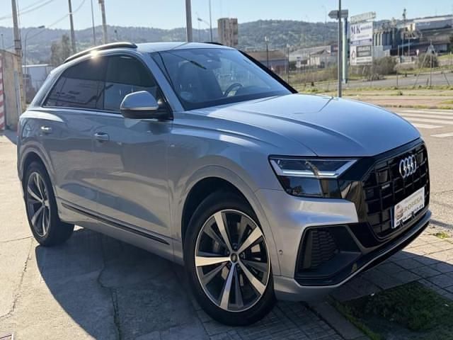 Begagnad Audi Q8 286 HK (210 kW) 2022 Grå SUV