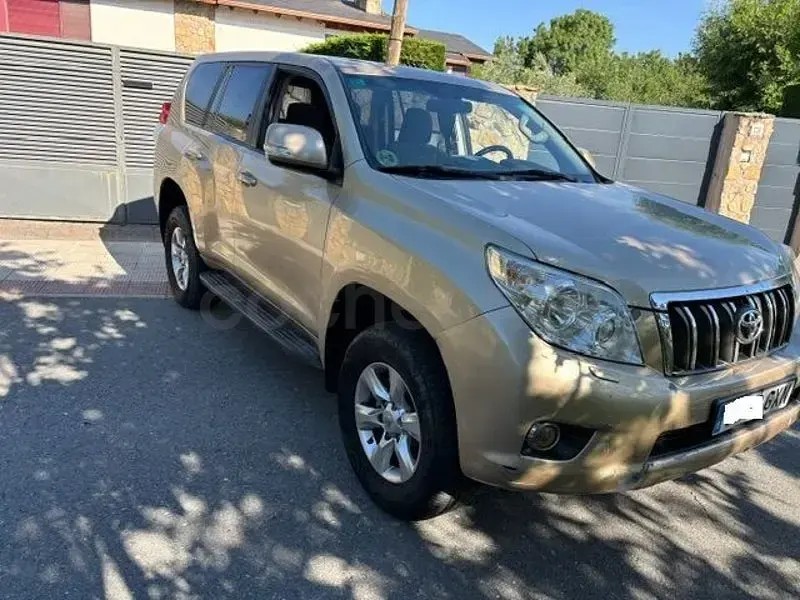 Usado Toyota Land Cruiser 173 CV (127 kW) 2010 Beige SUV