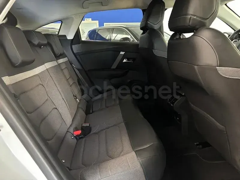 Usado Citroën C4 Feel 110 CV (80 kW) 2021 Blanco Berlina