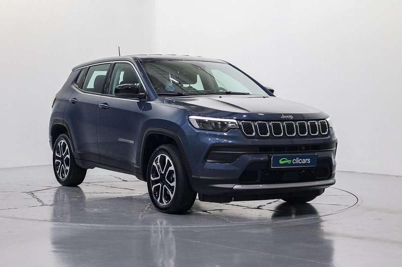 Usado Jeep Compass Altitude 129 CV (94 kW) 2024 Azul SUV