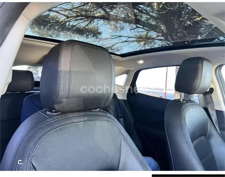 Usado Jaguar E-Pace R-Dynamic 180 CV (132 kW) 2020 Gris / plata SUV