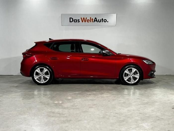 Usado Seat Leon FR 150 CV (110 kW) 2024 Rojo