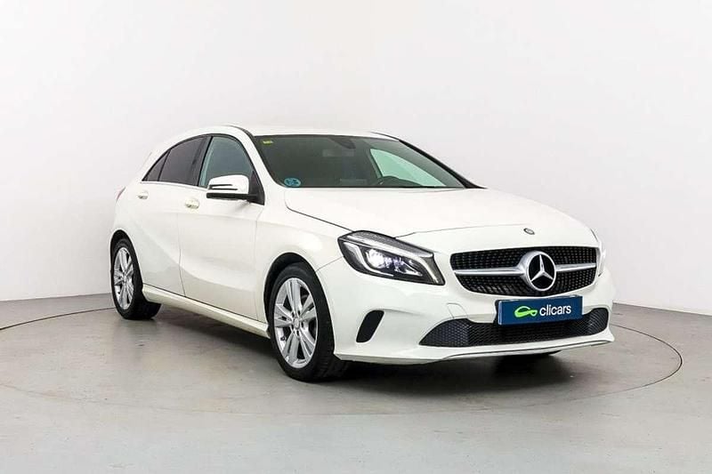 Usado Mercedes A180 122 CV (89 kW) 2016 Blanco Utilitario