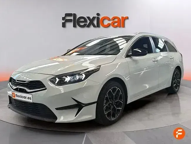 Usado Kia Ceed 100 CV (73 kW) 2025 Blanco Utilitario