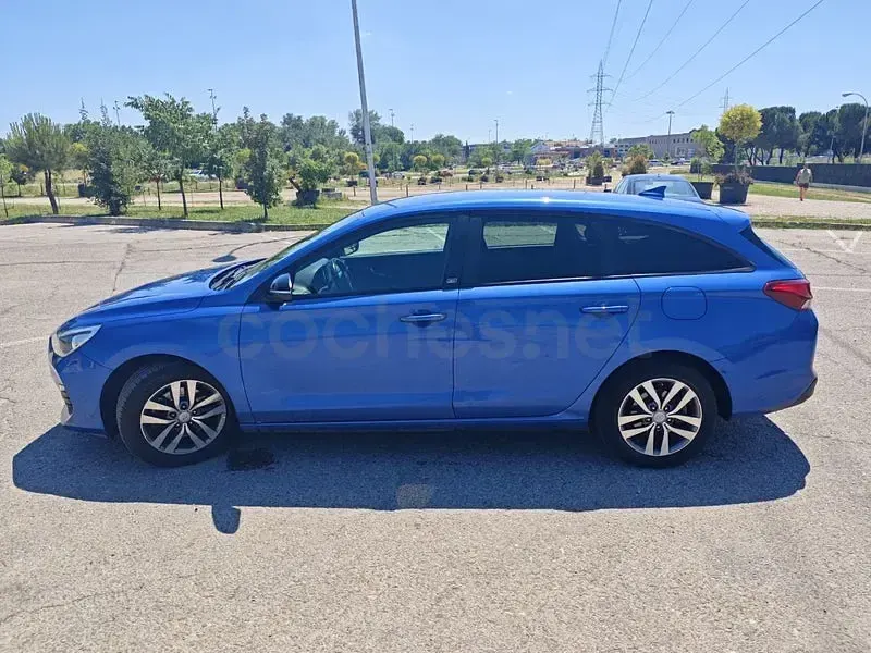 Usado Hyundai i30 GO! 120 CV (88 kW) 2018 Azul Berlina