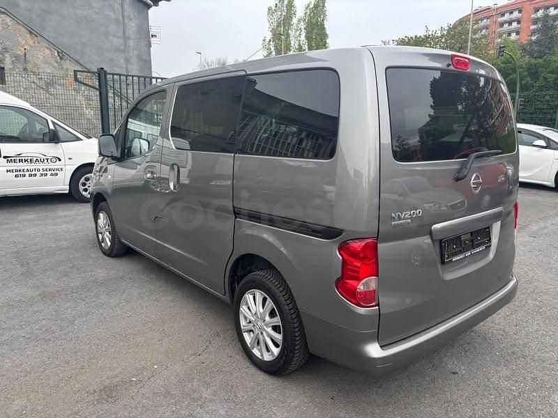 Begagnad Nissan Evalia 110 HK (80 kW) 2017 Grå Minibuss