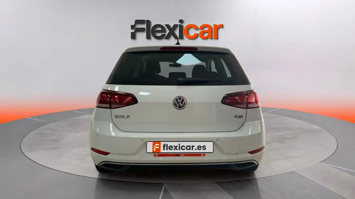 Usado VW Golf VII Advance 125 CV (91 kW) 2017 Blanco Berlina