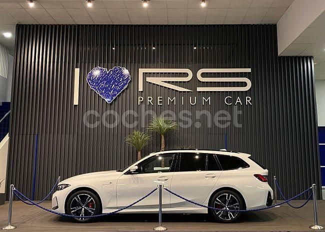 Blanco Usado 2025 BMW 330e Shadowline Familiar | 48.990 € (Caro) - Imagen 1/4