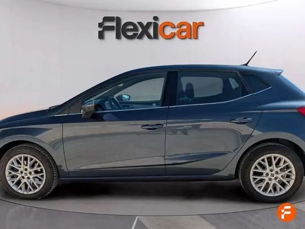 Usado Seat Ibiza XCELLENCE 116 CV (85 kW) 2024 Gris Utilitario