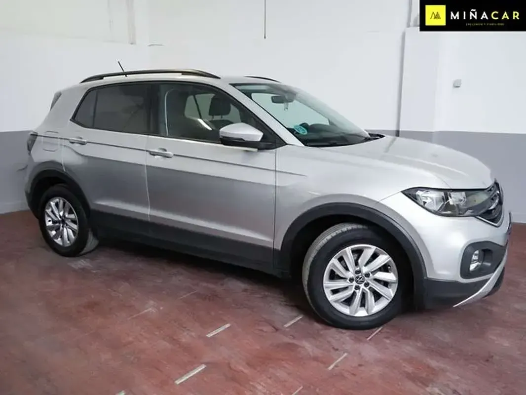 Usado VW T-Cross Advance 110 CV (80 kW) 2022 Gris SUV