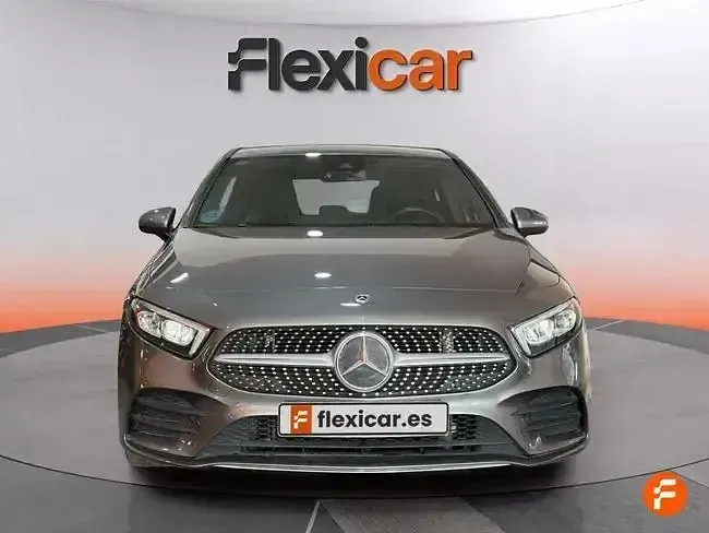 Usado Mercedes A180 116 CV (85 kW) 2019 Gris