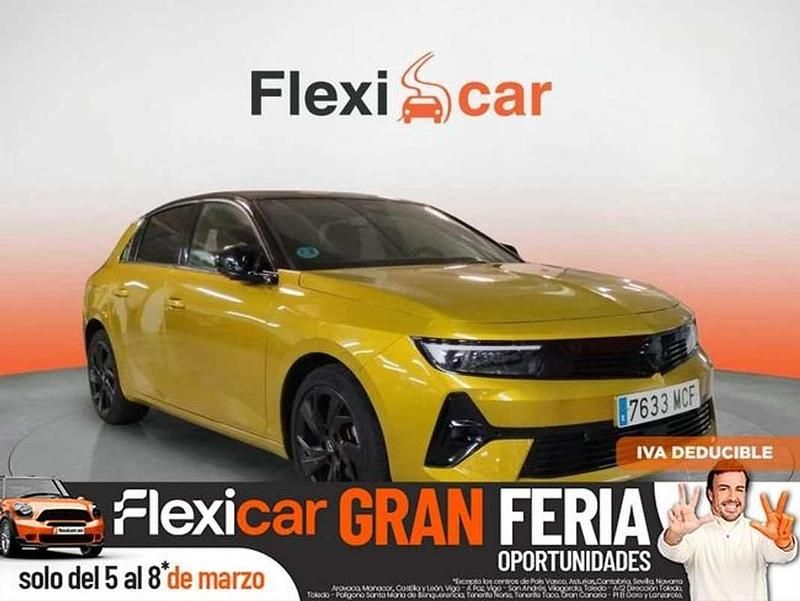 Usado Opel Astra 131 CV (96 kW) 2022 Amarillo Berlina