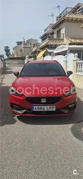 Usado Seat Leon FR 204 CV (150 kW) 2021 Rojo Familiar