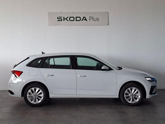 Nuevo Skoda Scala 116 CV (85 kW) 2025 Blanco Utilitario