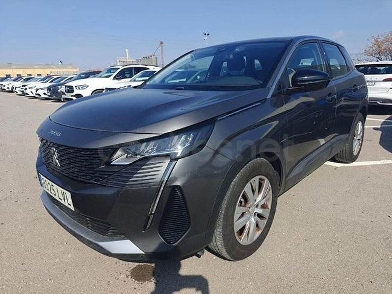 Usado Peugeot 3008 Active 130 CV (95 kW) 2022 Gris / plata SUV